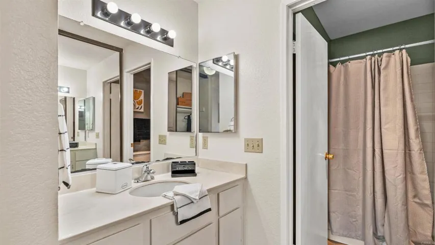 10684 Dabney Drive 106, San Diego, California 92126