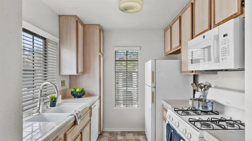 10684 Dabney Drive 106, San Diego, California 92126