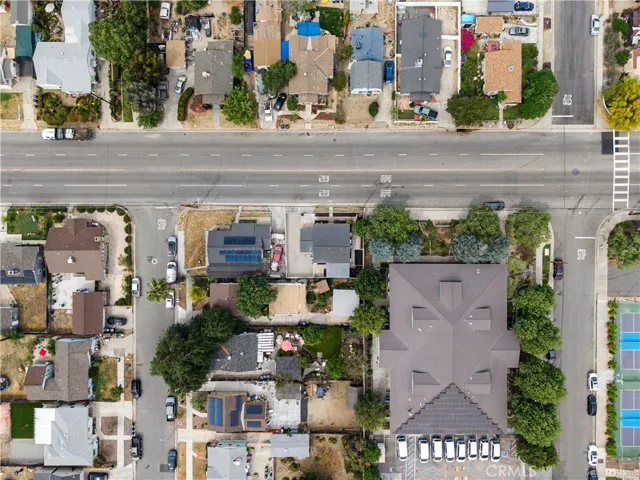 215 W Lugonia Ave, Redlands, California 92374