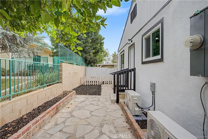 215 W Lugonia Ave, Redlands, California 92374
