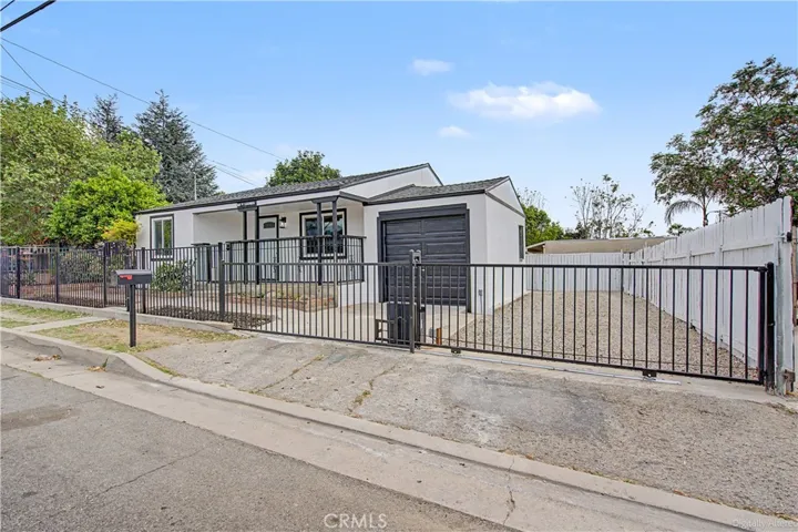 215 W Lugonia Ave, Redlands, California 92374