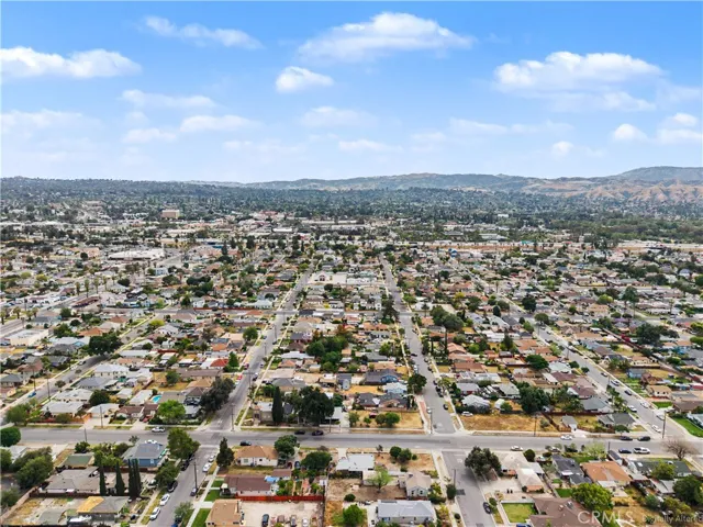215 W Lugonia Ave, Redlands, California 92374