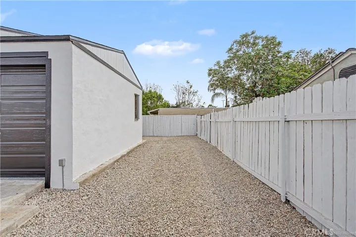 215 W Lugonia Ave, Redlands, California 92374