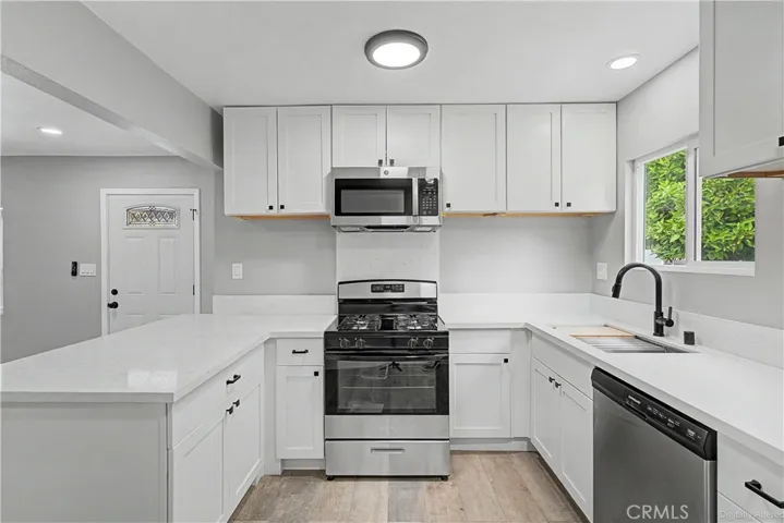 215 W Lugonia Ave, Redlands, California 92374