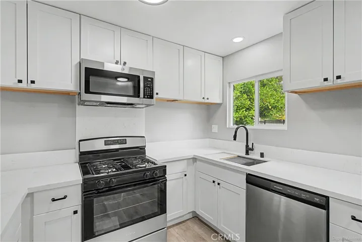 215 W Lugonia Ave, Redlands, California 92374