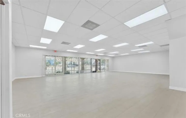 12610-12612 Interior