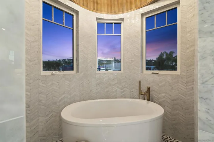 466 Westbourne St, La Jolla, California 92037