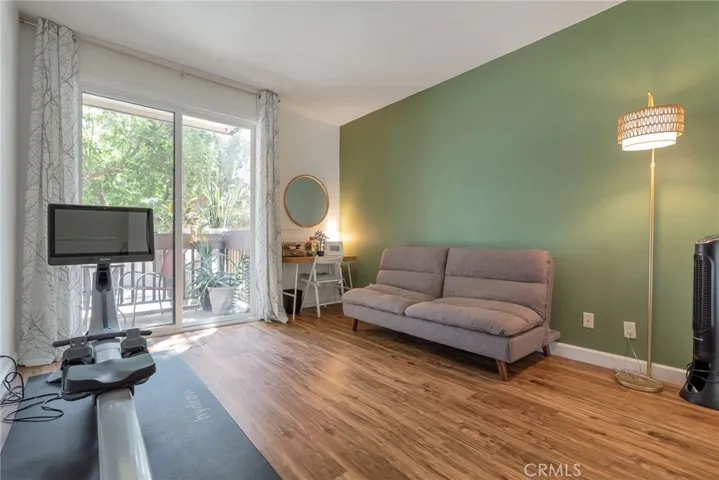 Guest bedroom with access to balcony