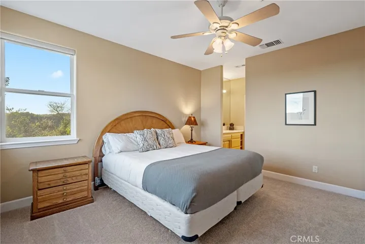 Comfortable guest suite with private ensuite bathroom