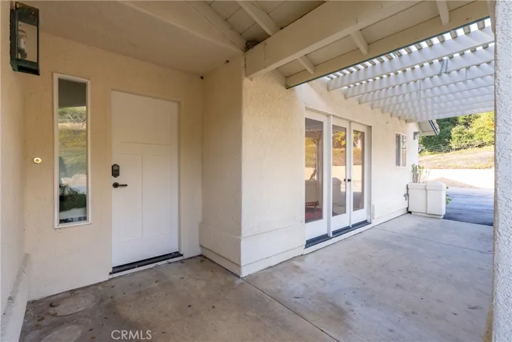 Covered front porch area