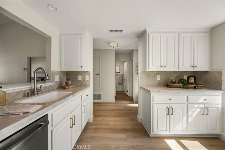 16 Driftwood 24, Irvine, California 92604