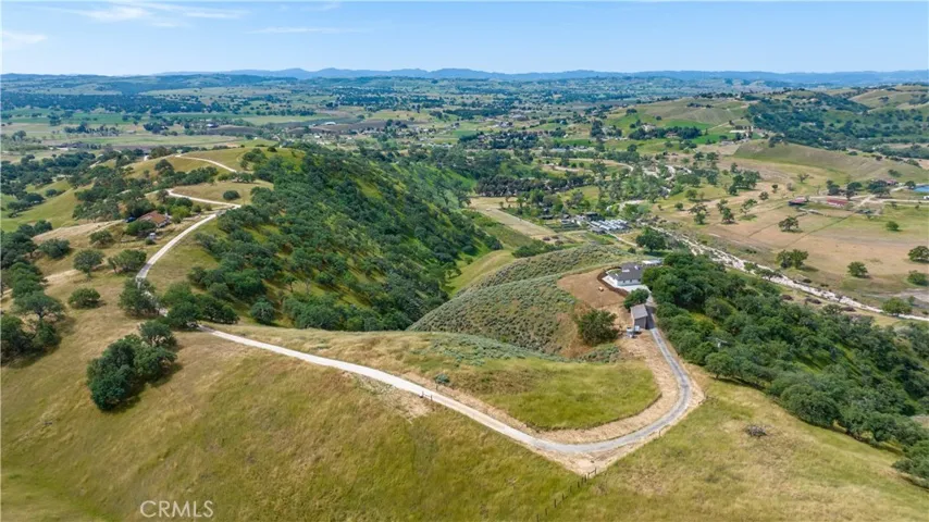 5530 El Pharo, Paso Robles, California 93446