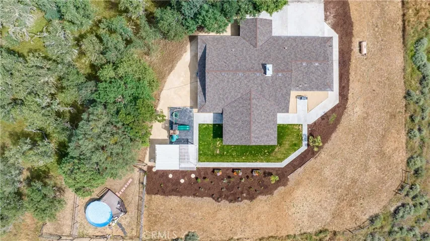 5530 El Pharo, Paso Robles, California 93446