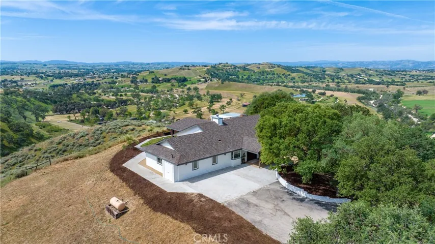 5530 El Pharo, Paso Robles, California 93446