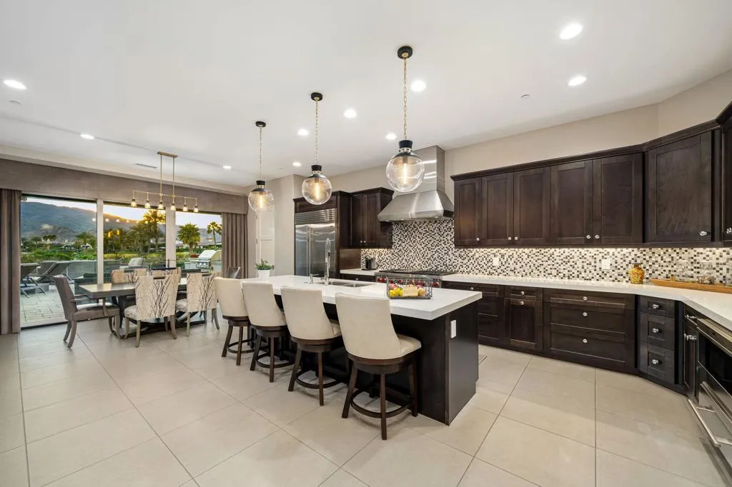 98-web-or-mls-JSSeville_OPMG_0326_098