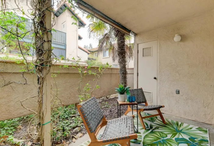 11325 Avenida De Los Lobos A, San Diego, California 92127