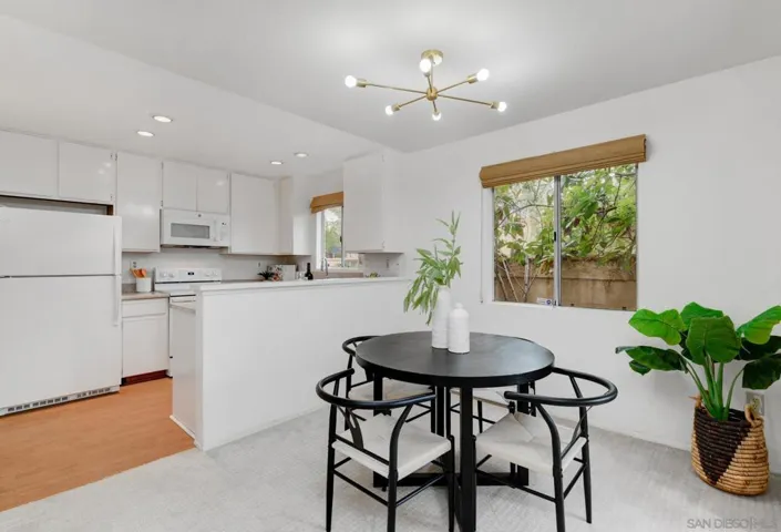 11325 Avenida De Los Lobos A, San Diego, California 92127