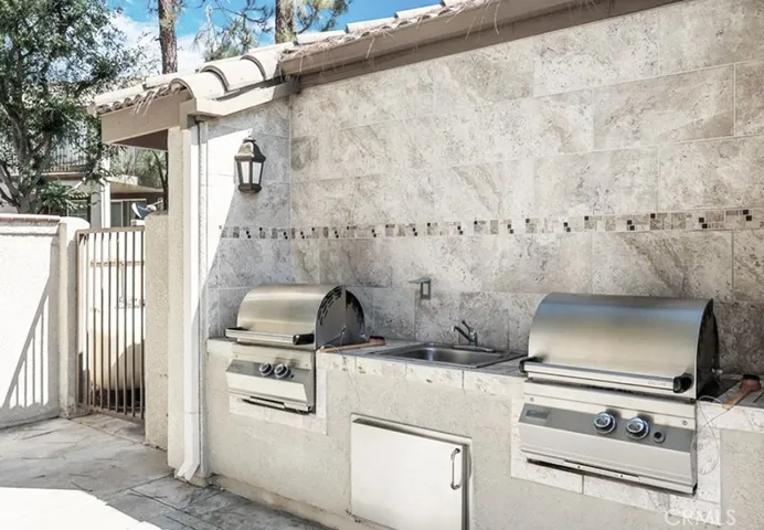 Salerno community BBQ area at the pool