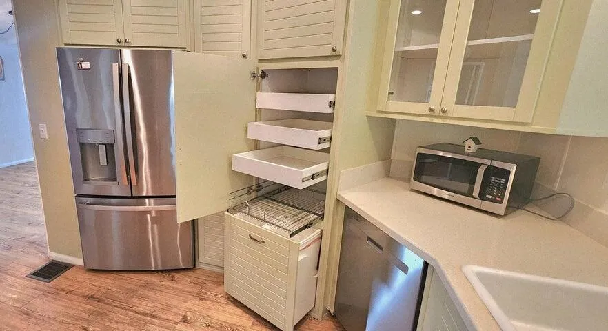 Pull out Shelves