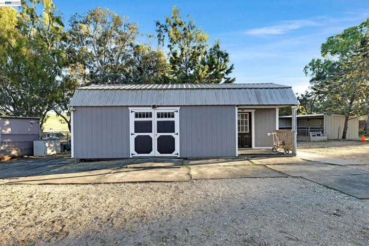 Aux Building 1 (30' x 14')