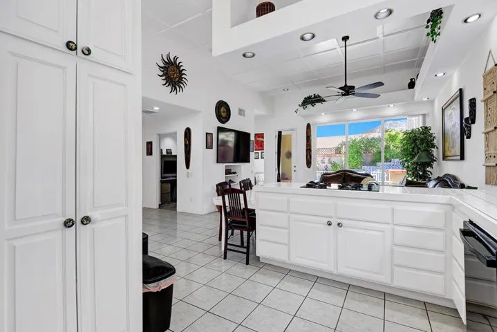 KITCHEN REVERSE.jpg mls