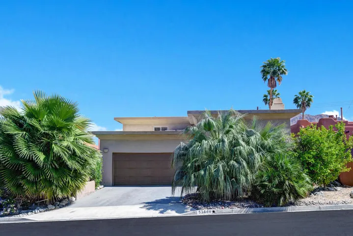 FRONT OF HOME.jpg mls