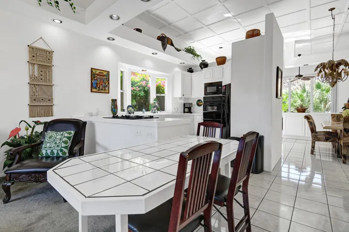 KITCHEN CONTINUED.jpg mls