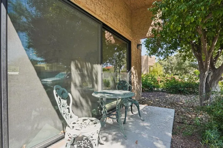 5-web-or-mls-Los Patos Dr-S1609-005