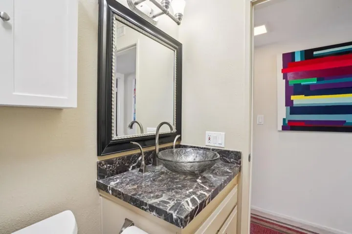 20-web-or-mls-Los Patos Dr-S1609-020