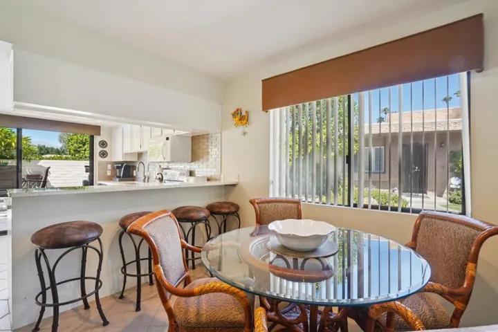 12-web-or-mls-Los Patos Dr-S1609-012