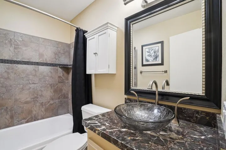 19-web-or-mls-Los Patos Dr-S1609-019