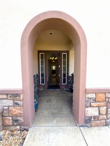 923 Union, Cherry Valley, California 92223