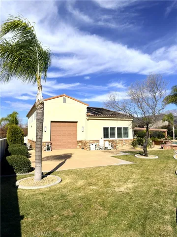 923 Union, Cherry Valley, California 92223