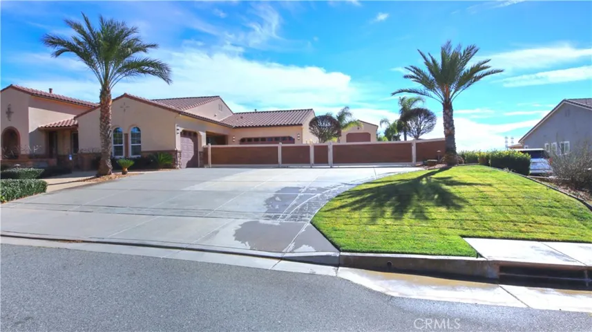 923 Union, Cherry Valley, California 92223