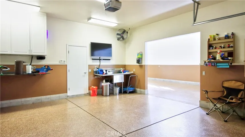 923 Union, Cherry Valley, California 92223