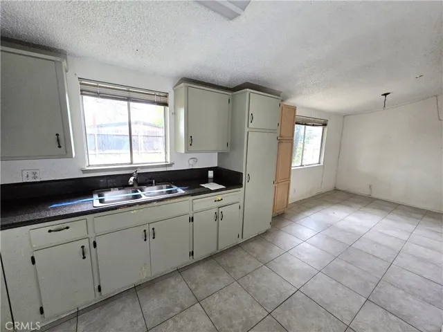 1257 N Bailey, Fresno, California 93727