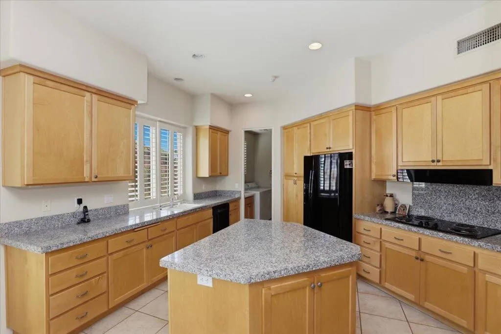 20-Kitchen