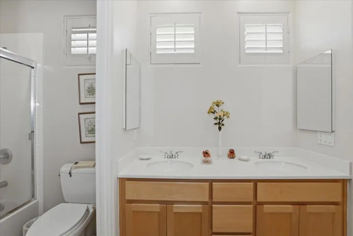 26-Bathroom