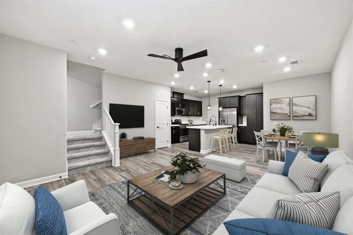 https://zimg.paragon.ice.com/ParagonImages/Property/PP/CR/400107663/6/533/400/477b73a604ce7ef8951a85