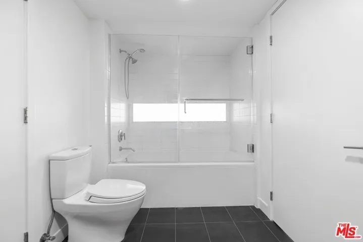 Oversized Bath