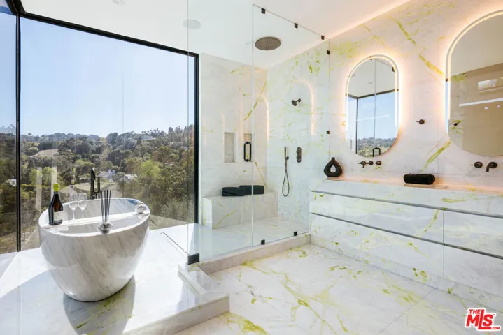15834 High Knoll Road, Encino, California 91436