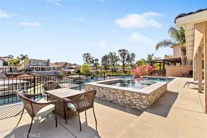30249 Spray Drive, Canyon Lake, California 92587