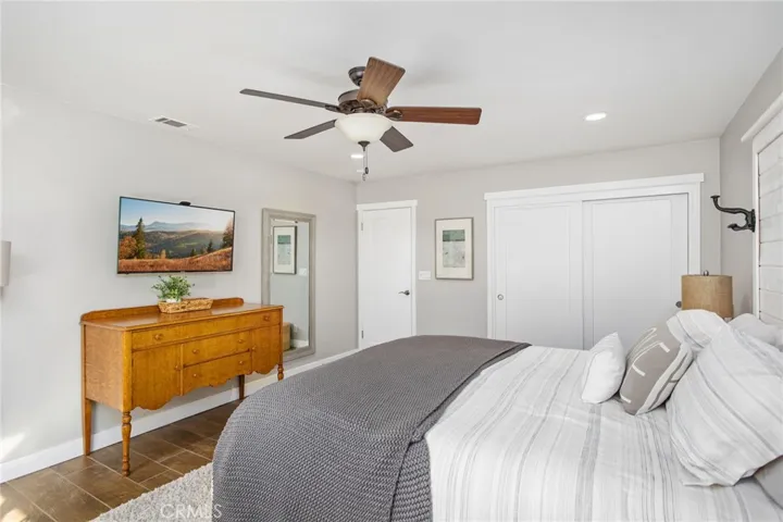30249 Spray Drive, Canyon Lake, California 92587