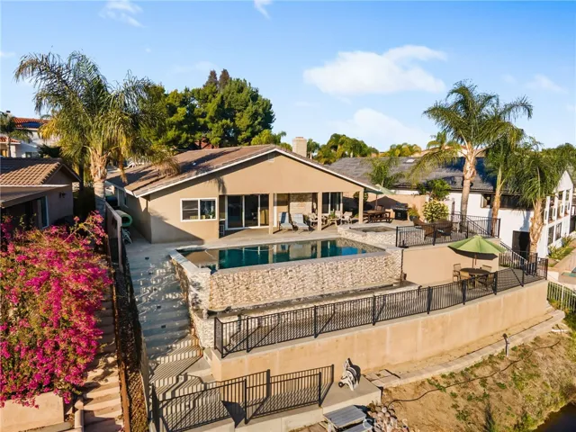 30249 Spray Drive, Canyon Lake, California 92587