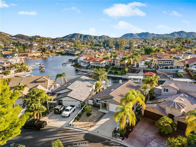 30249 Spray Drive, Canyon Lake, California 92587