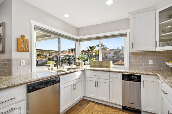 30249 Spray Drive, Canyon Lake, California 92587
