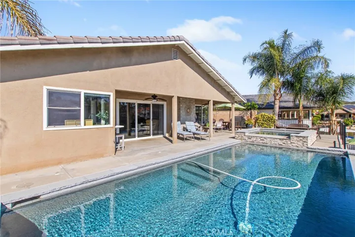 30249 Spray Drive, Canyon Lake, California 92587
