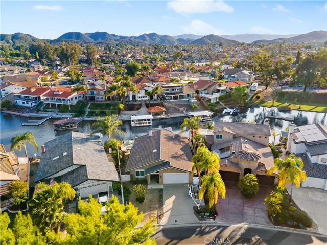 30249 Spray Drive, Canyon Lake, California 92587