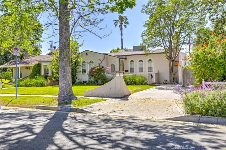 5709 Beck Avenue, North Hollywood, California 91601