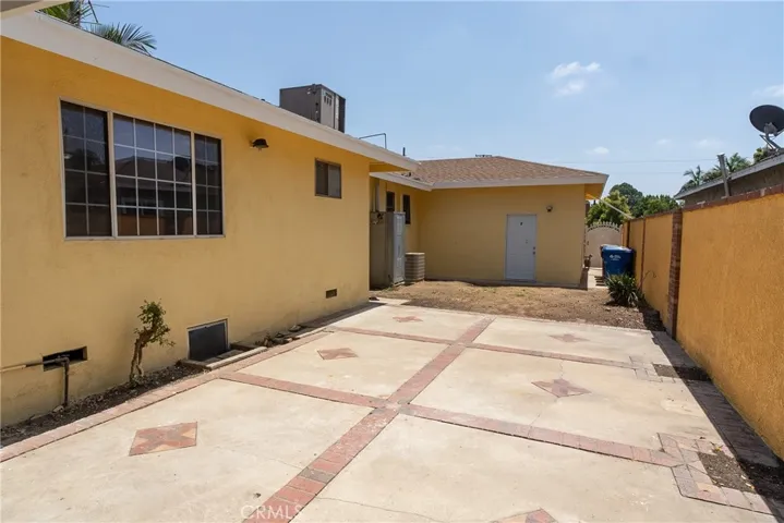 1401 Carob, Montebello, California 90640